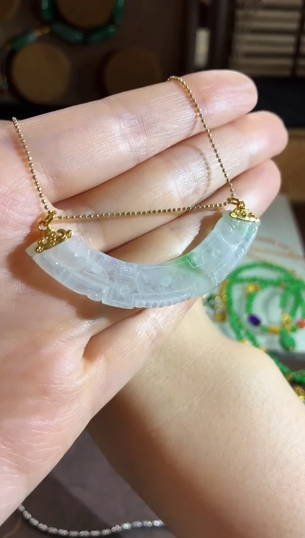 吊坠(不含链)18K金镶嵌翡翠吊坠