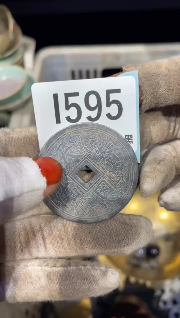 瓷片南**火表姐直播火爆热卖