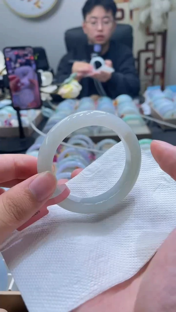 未镶嵌手镯翡翠236-52