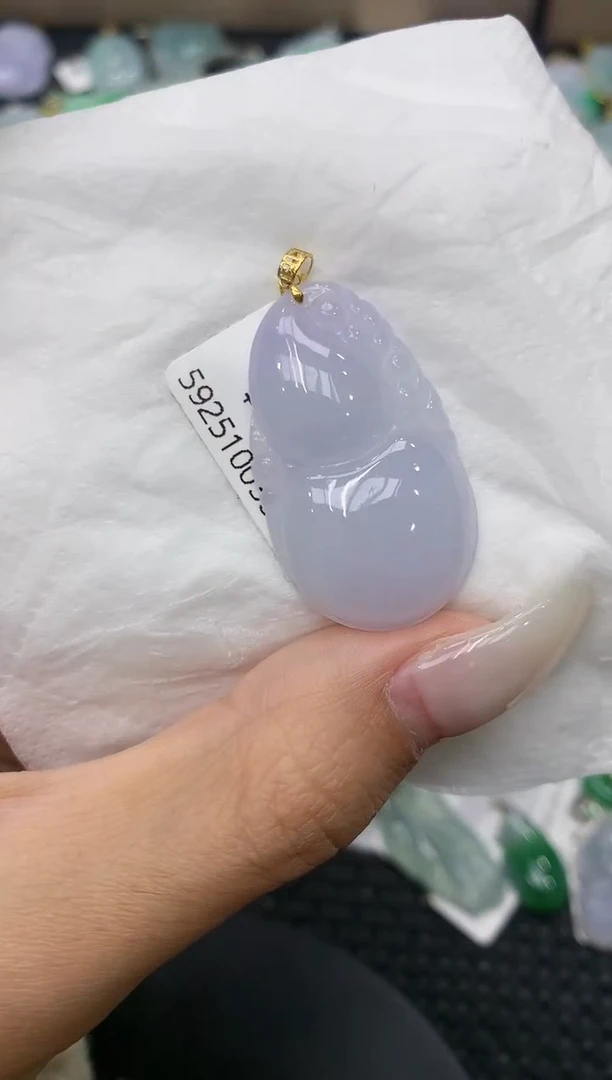 颈饰18K金镶嵌翡翠1