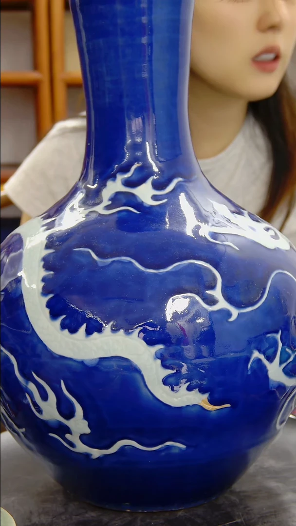 瓶青花堆白暗刻云龙纹天球瓶#565#