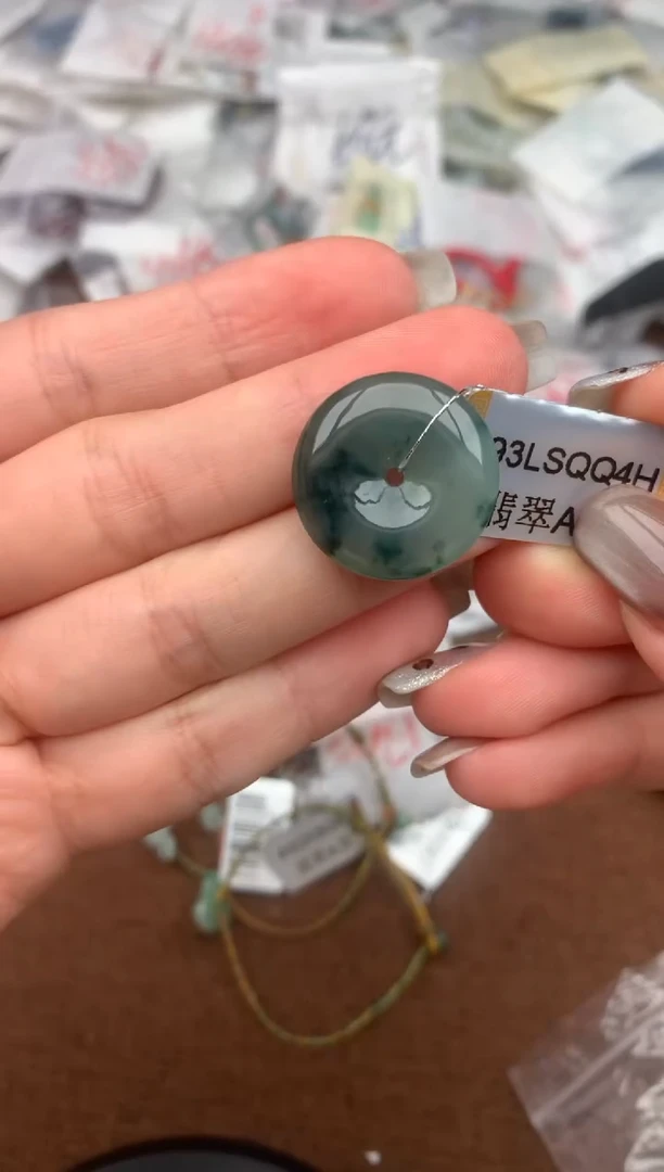 未镶嵌挂件翡翠—