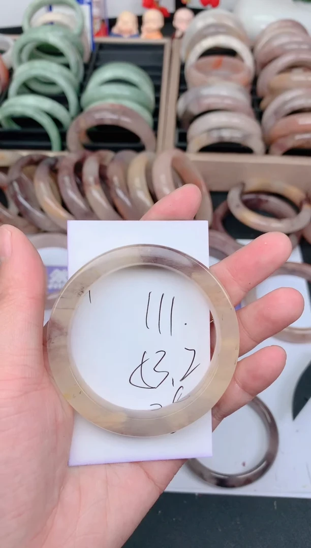 未镶嵌手镯石英质玉111