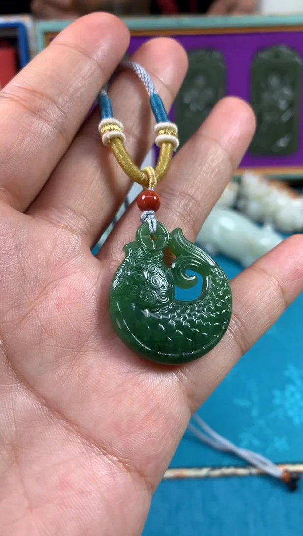 颈饰未镶嵌和田玉1