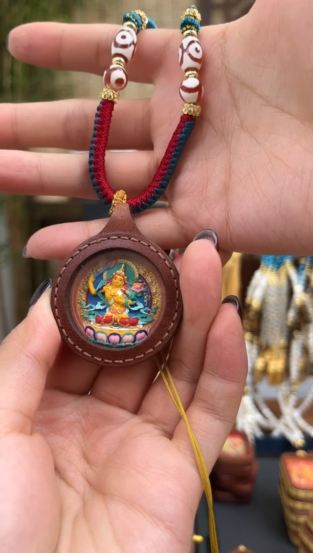 【闪购商品】吊坠圆形皮壳文殊+天珠