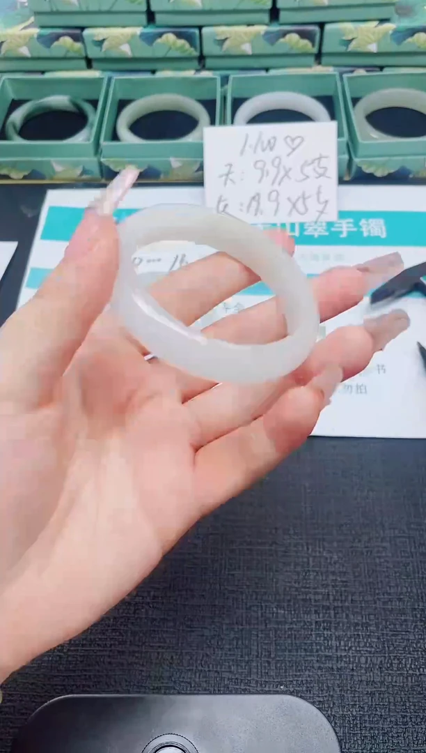 未镶嵌手镯石英质玉68-54