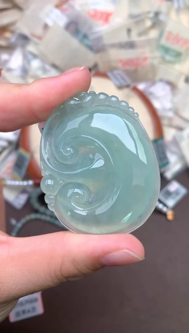 翡翠挂件未镶嵌—