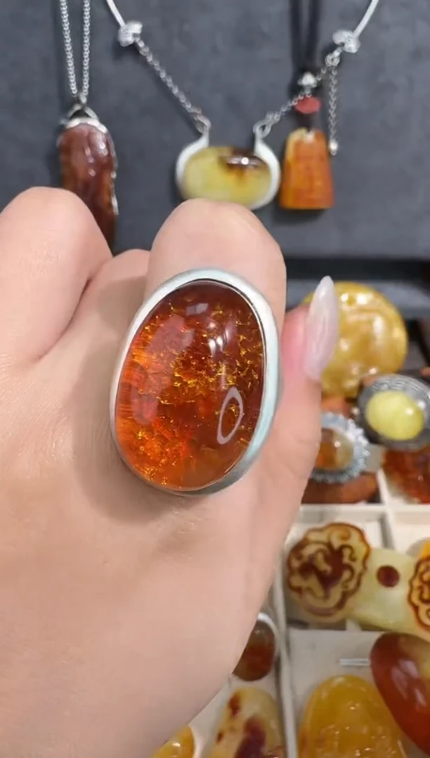 裸石琥珀未镶嵌李*大琥珀