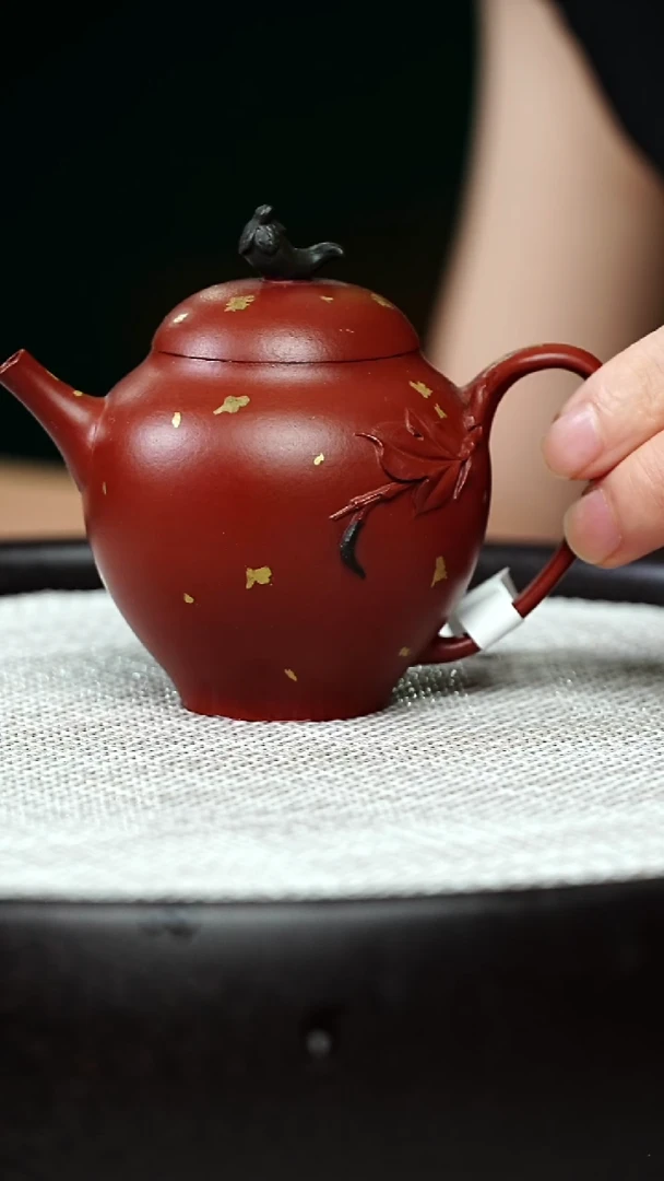 茶壶紫砂火舞（洒金）-朱泥-100cc