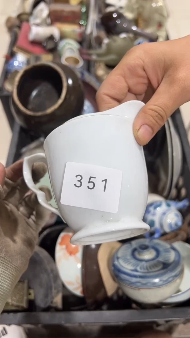 陶瓷牛**坤工艺品0716351