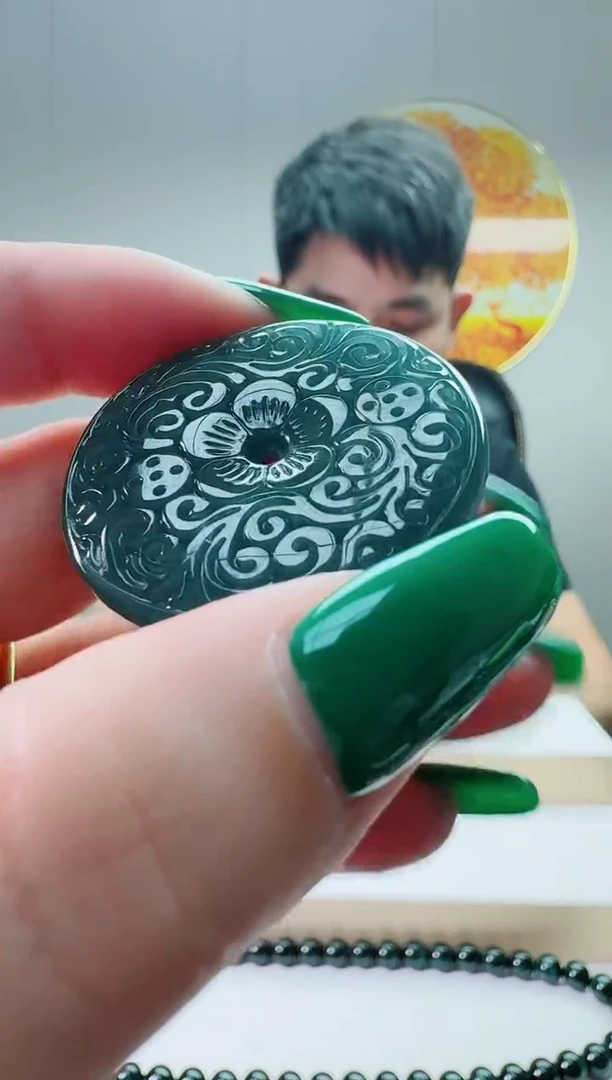 翡翠未镶嵌颈饰多样性随机发其一