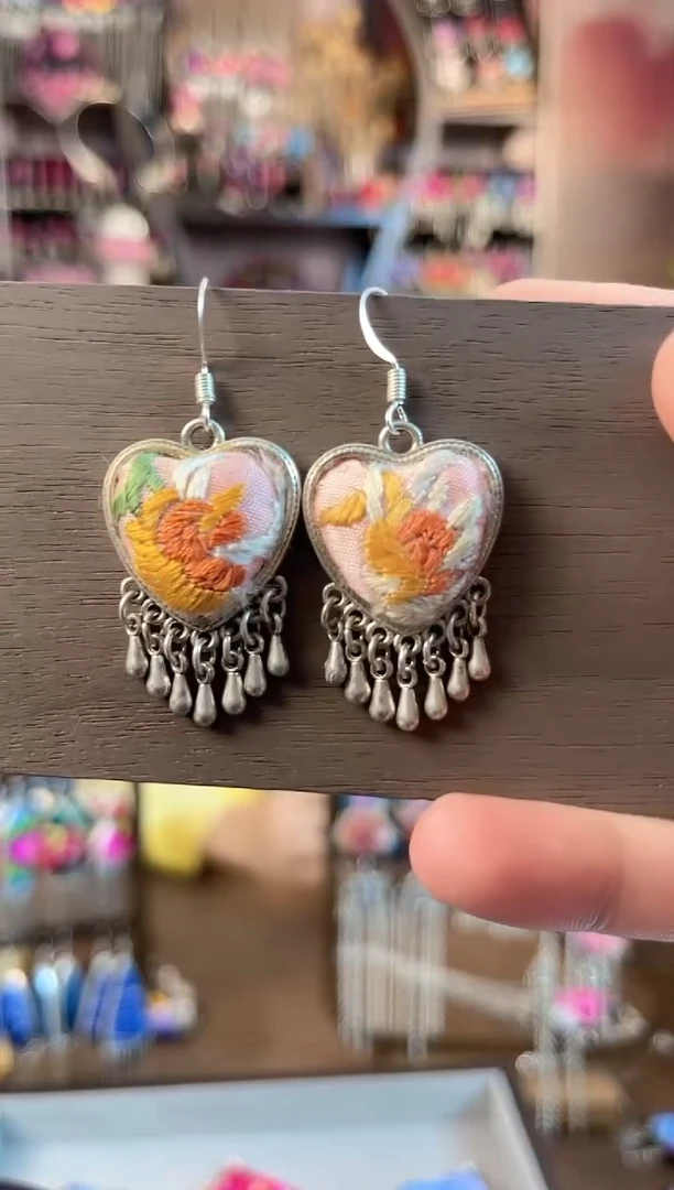 织绣民族风手工非遗老绣饰品223