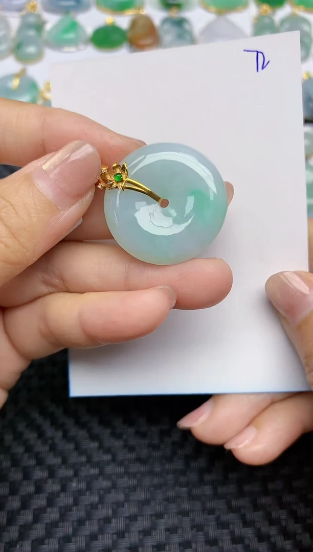 【闪购商品】翡翠颈饰18K金镶嵌天然A货翡翠 71