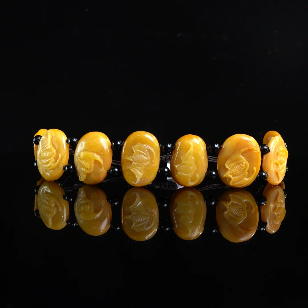 Lot.22.老挝石北部田黄福在眼前手串67.8克2.9x2x0.9cm，1RB