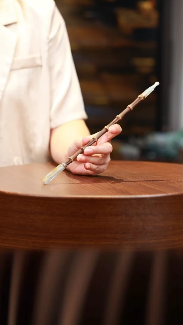 翡翠摆件未镶嵌烟杆