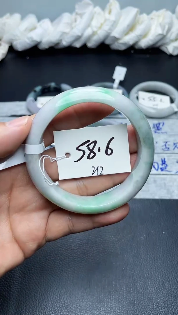 未镶嵌手镯翡翠212