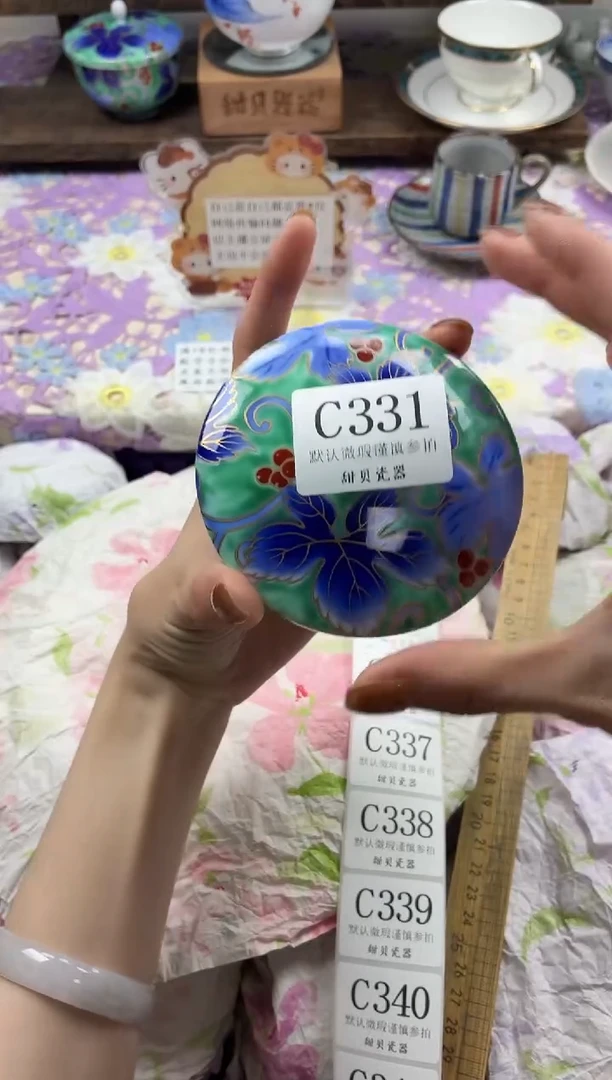 瓷片一**猪                C331