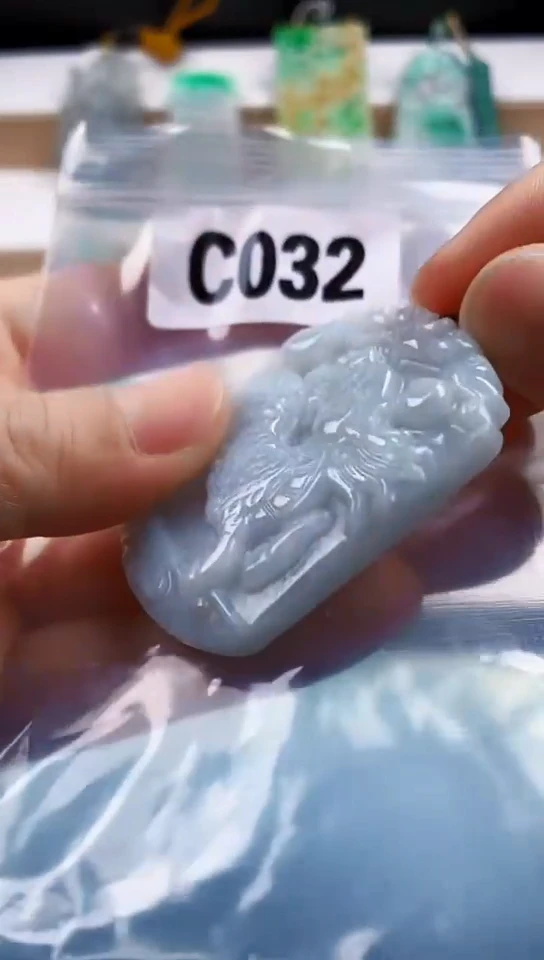 翡翠未镶嵌颈饰天然翡翠吊坠挂件