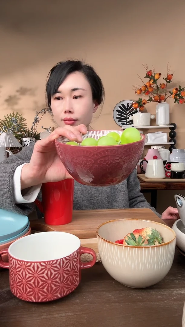 【闪购商品】瓷片6英寸浮雕碗微瑕