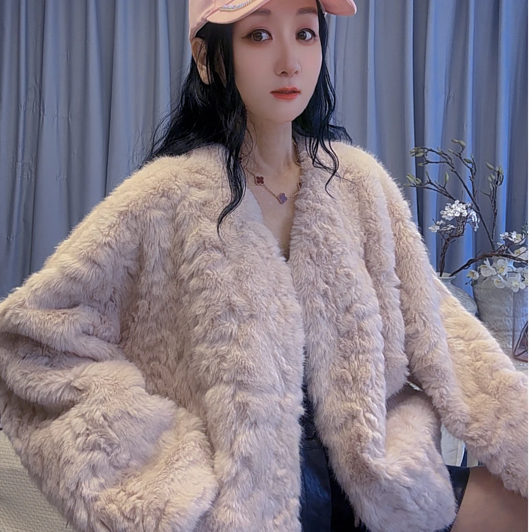 M54J004慕之淇雪兰貂皮毛一体小V领时尚洋气甜美毛绒外套