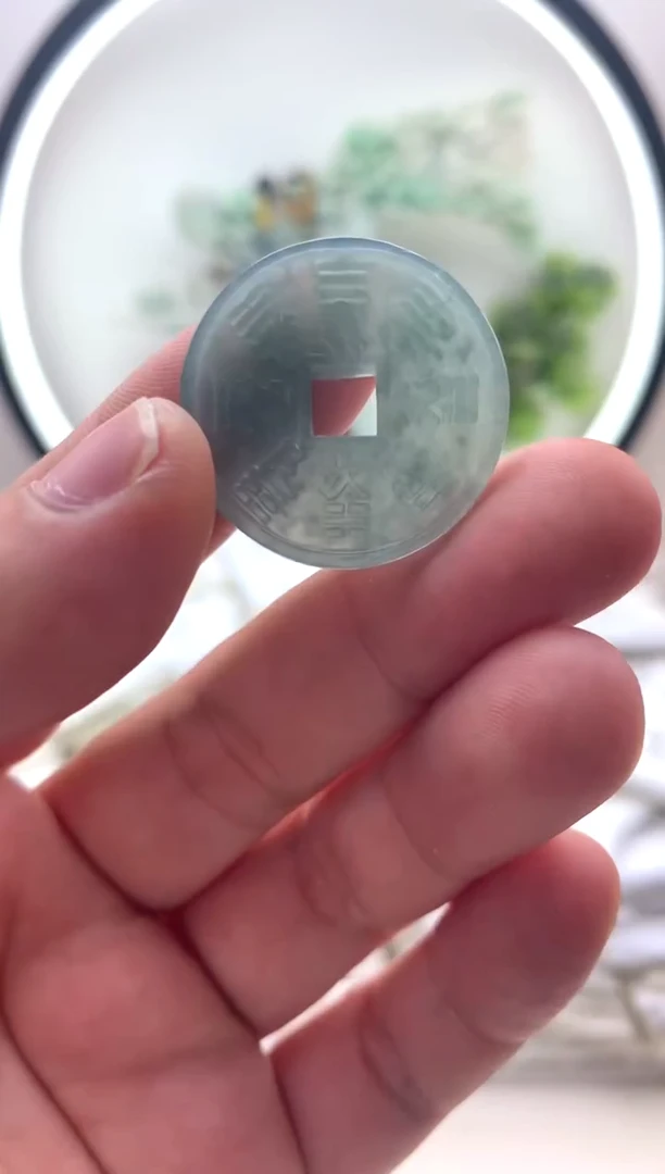 颈饰未镶嵌翡翠山鬼