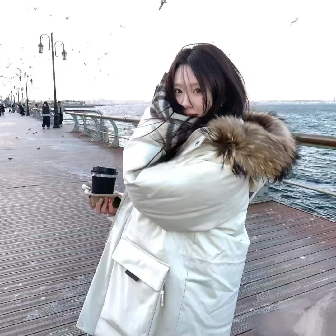 ②帶中长款连帽带毛领可拆卸羽绒服