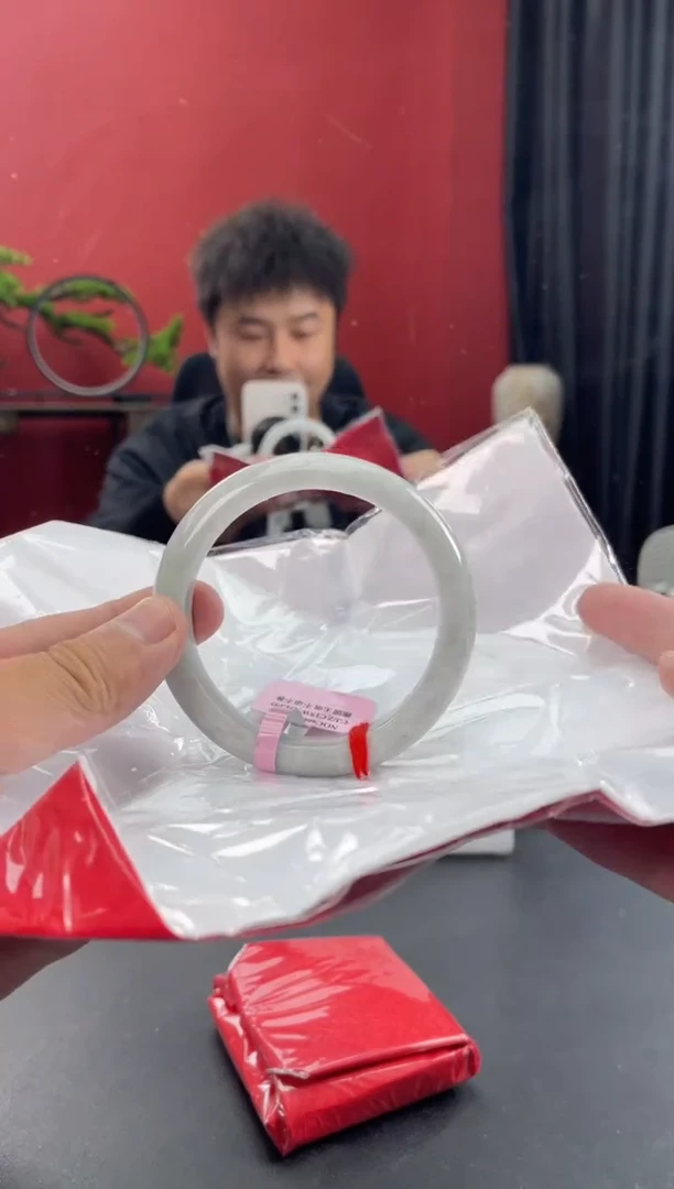 未镶嵌手镯翡翠6