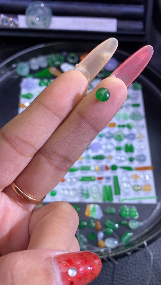 未镶嵌挂件翡翠珠子