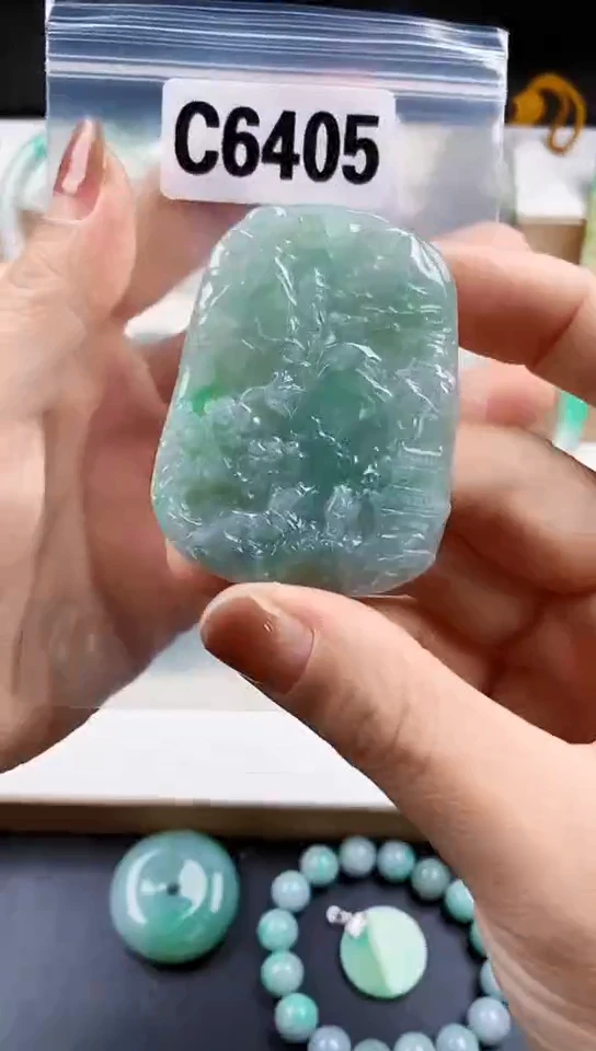 颈饰未镶嵌翡翠天然翡翠吊坠挂件