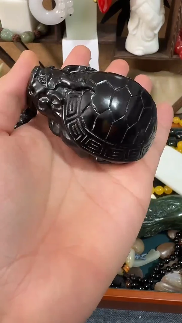 未镶嵌和田玉（墨玉）挂件和田霸下把件（云石间）