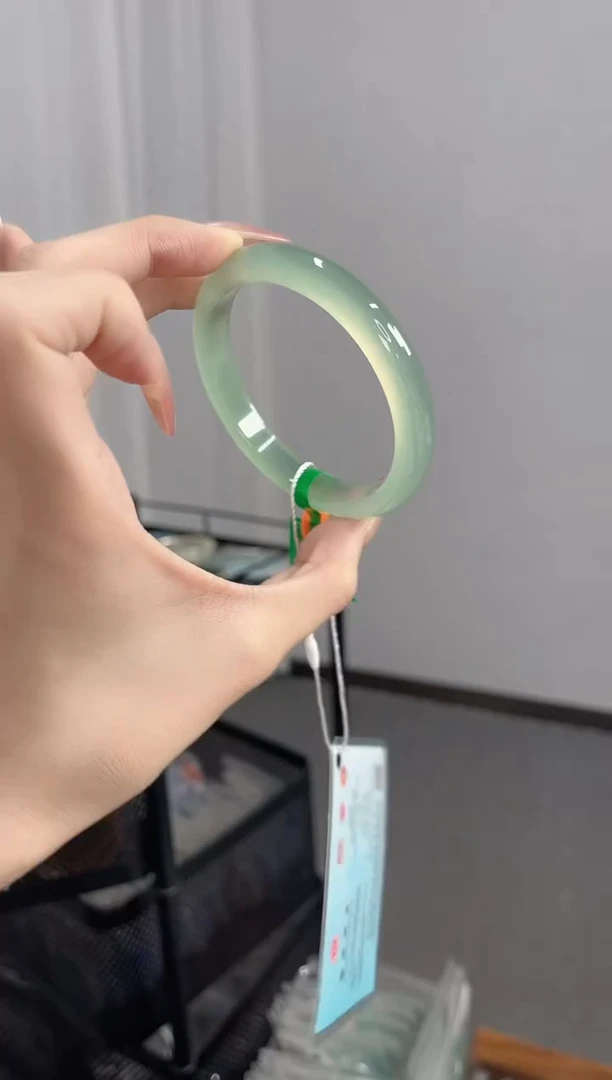 玛瑙/玉髓手镯未镶嵌60圈