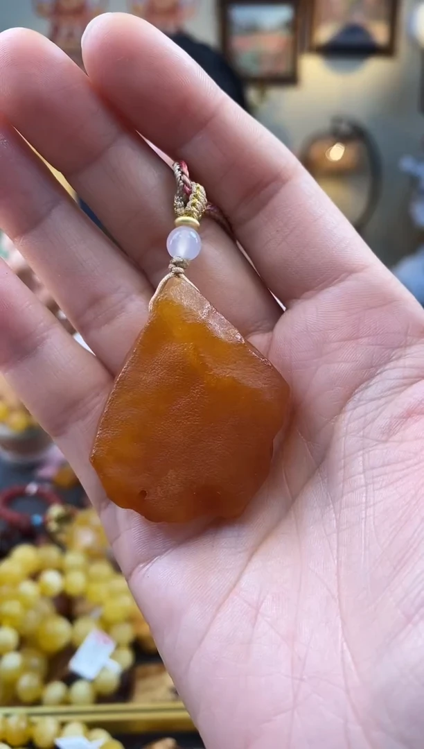 未镶嵌琥珀颈饰吊坠