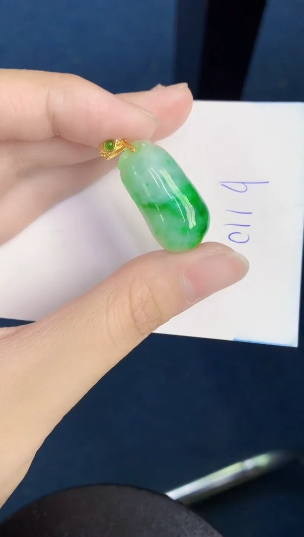 翡翠未镶嵌颈饰天然翡翠緬甸A貨