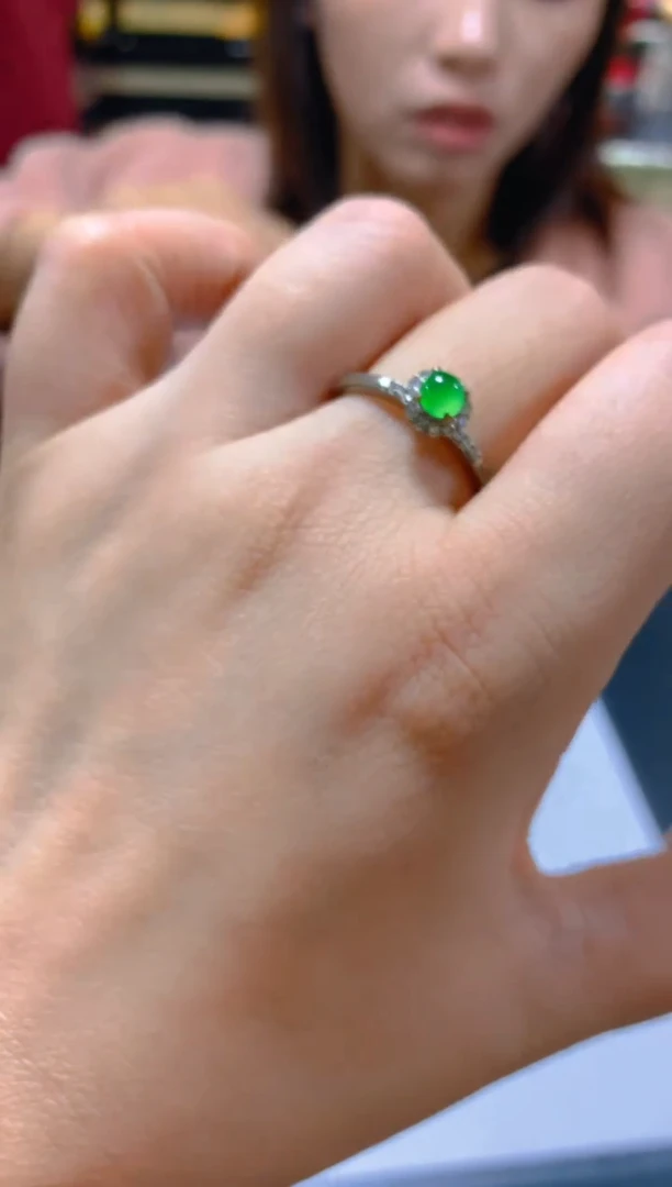 未镶嵌戒指翡翠多样性发一