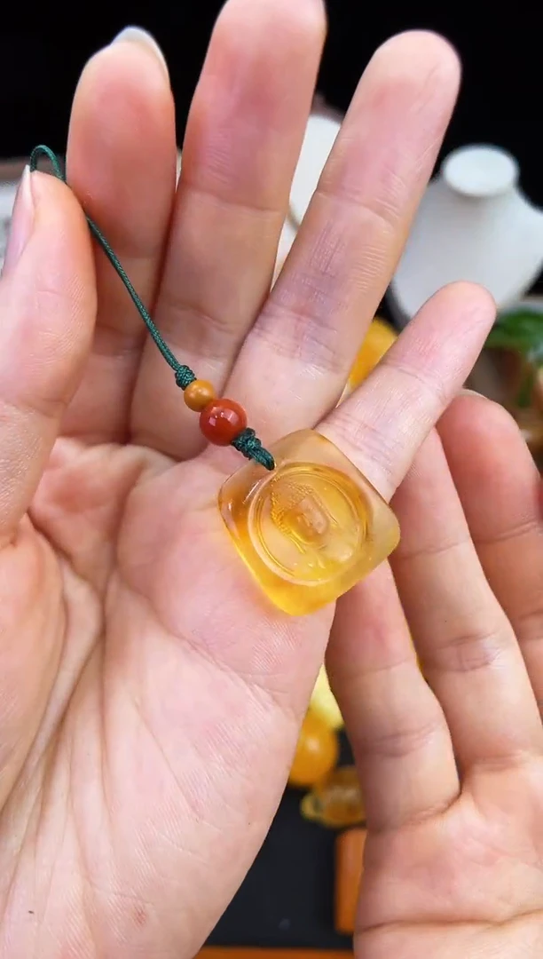 琥珀未镶嵌珠宝奇石柒月