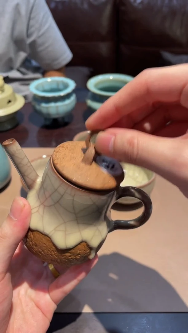 82窑承青瓷哥窑军活环壶