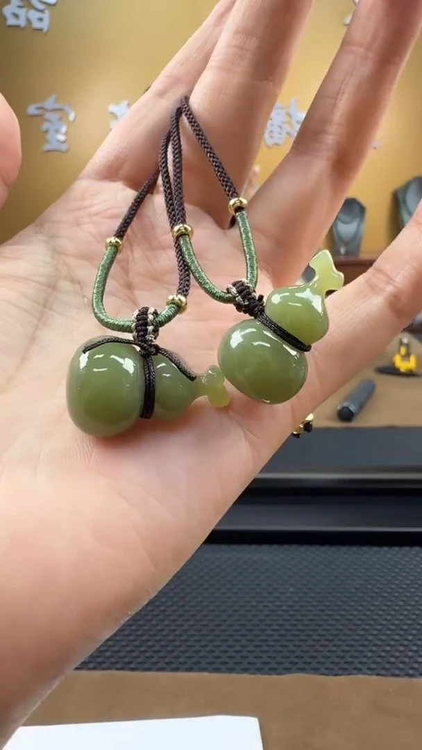 颈饰未镶嵌和田玉挂件（多样性发一）