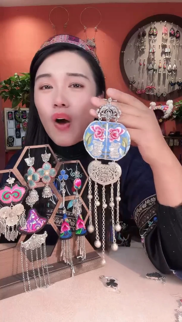 织绣手工苗银苗绣刺绣压紧14