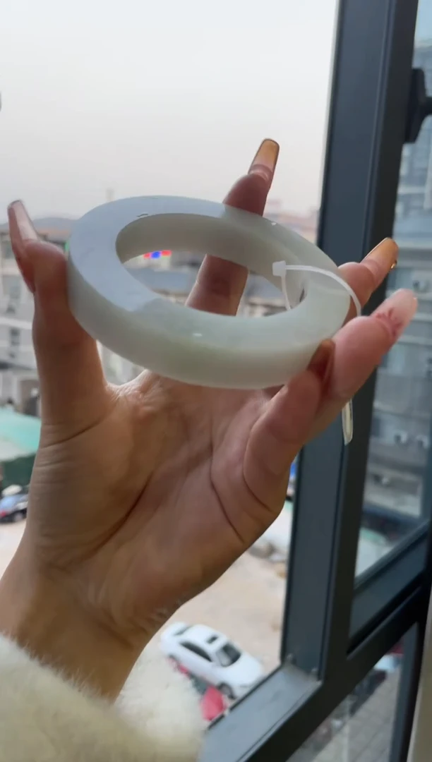 【闪购商品】定制翡翠手镯未镶嵌手镯DDS/发一件