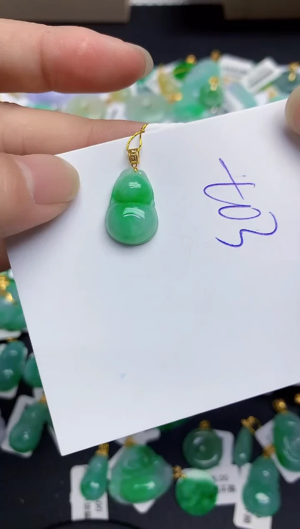 翡翠18K金镶嵌颈饰11111111