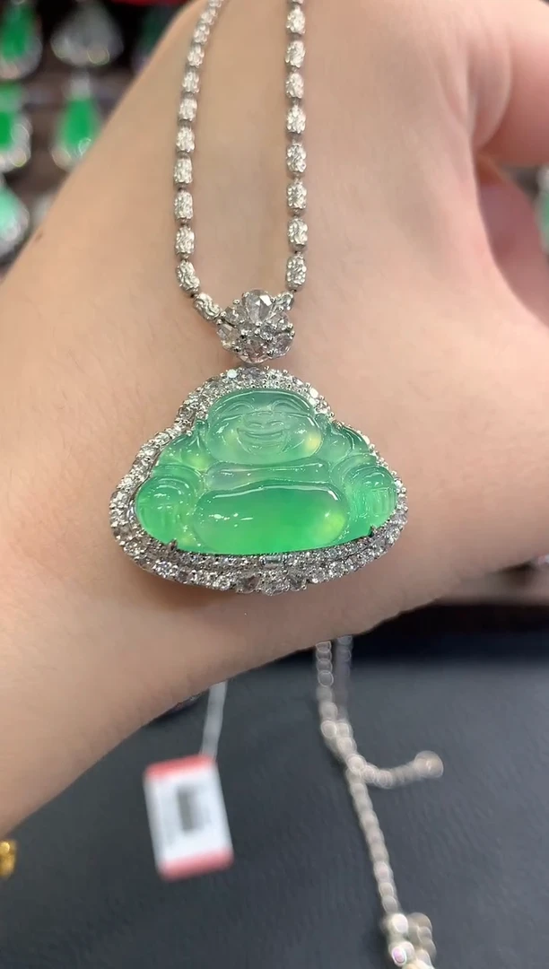 吊坠(不含链)18K金镶嵌翡翠春日珠宝 B77