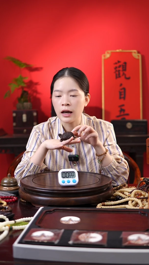 菩提满***?檀木手把件龟