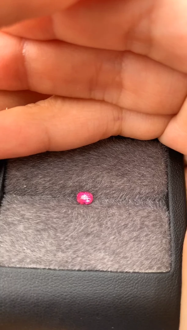 未镶嵌裸石定制尖晶石枕型 绝地 0.32ct