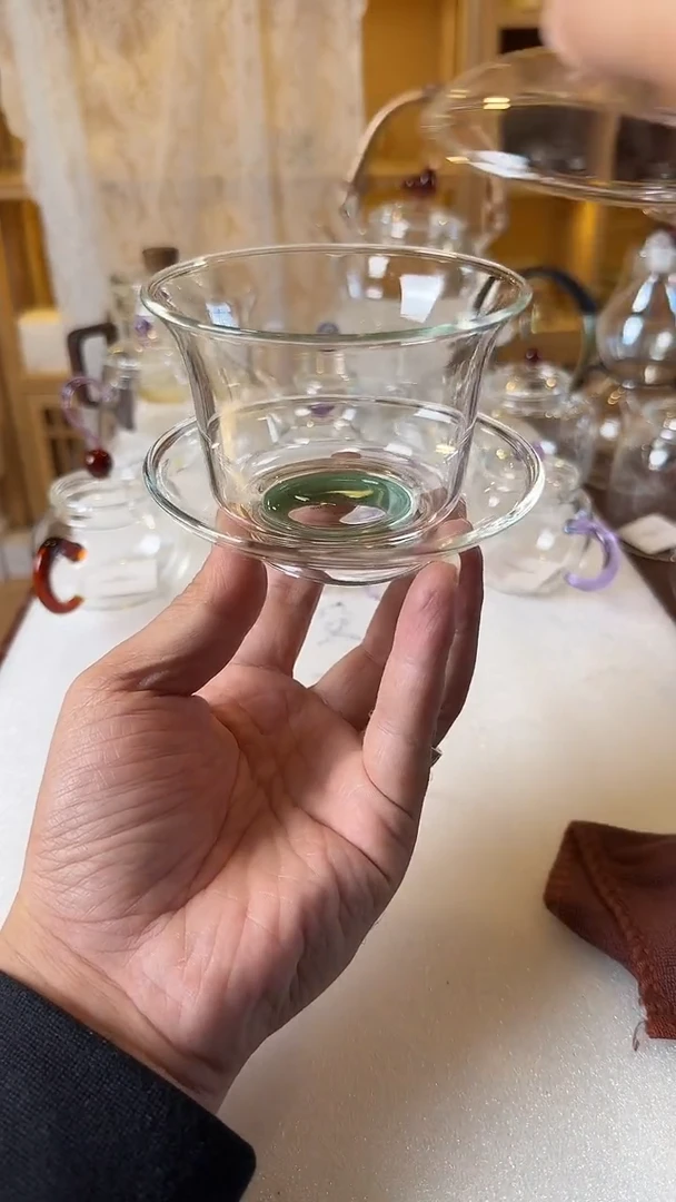 随玉盖碗绿。。。。。。