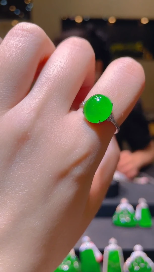 翡翠18K金镶嵌吊坠(不含链)A24