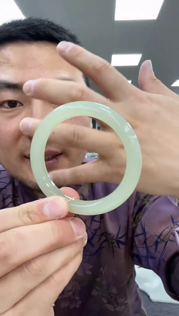 【闪购商品】和田玉手镯未镶嵌57  592