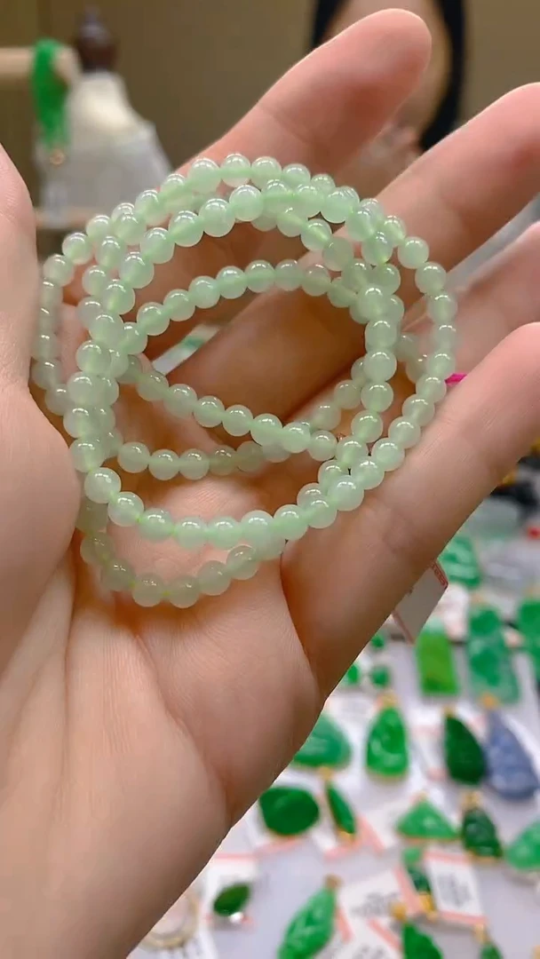 翡翠未镶嵌颈饰天然翡翠A货，支持复检