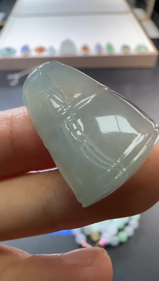 【闪购商品】翡翠颈饰未镶嵌不退不换 无鉴赏期