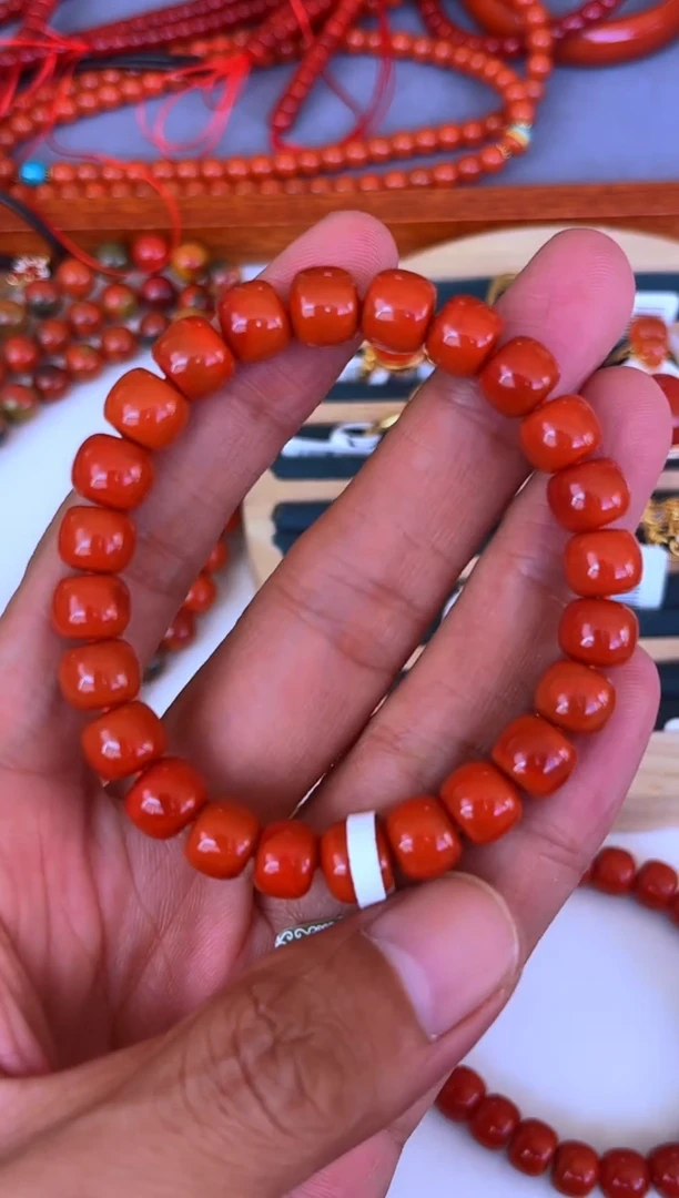 手串未镶嵌南红玛瑙心***?9mm瓦西满色满肉柿子红老型单圈A30