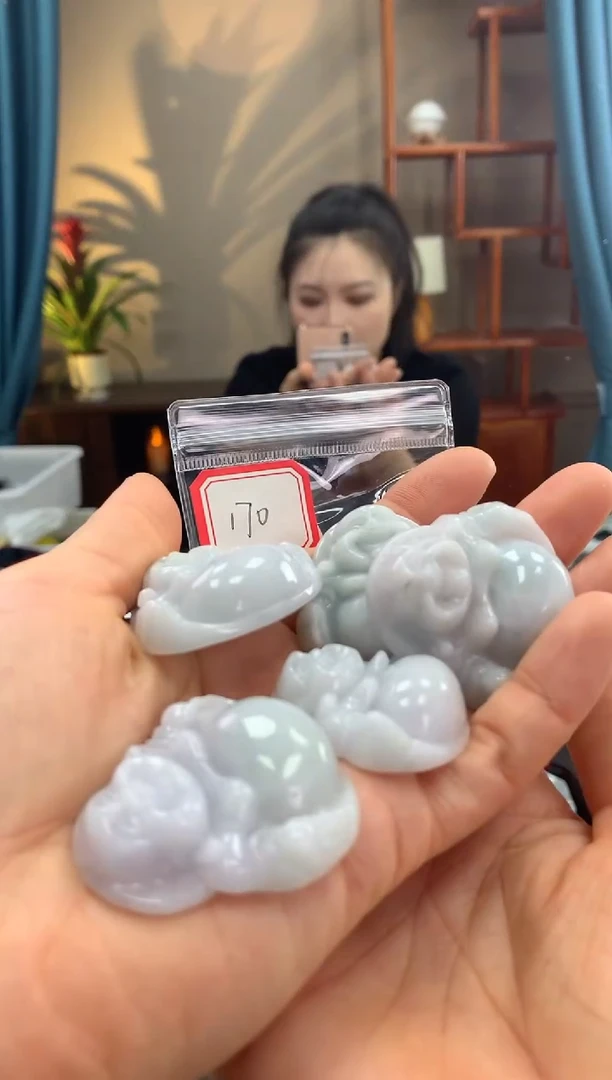 翡翠未镶嵌颈饰佛公170 多样性发一件